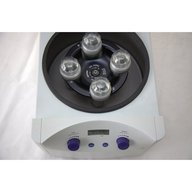 Eppendorf 5702 (Reconditioned)